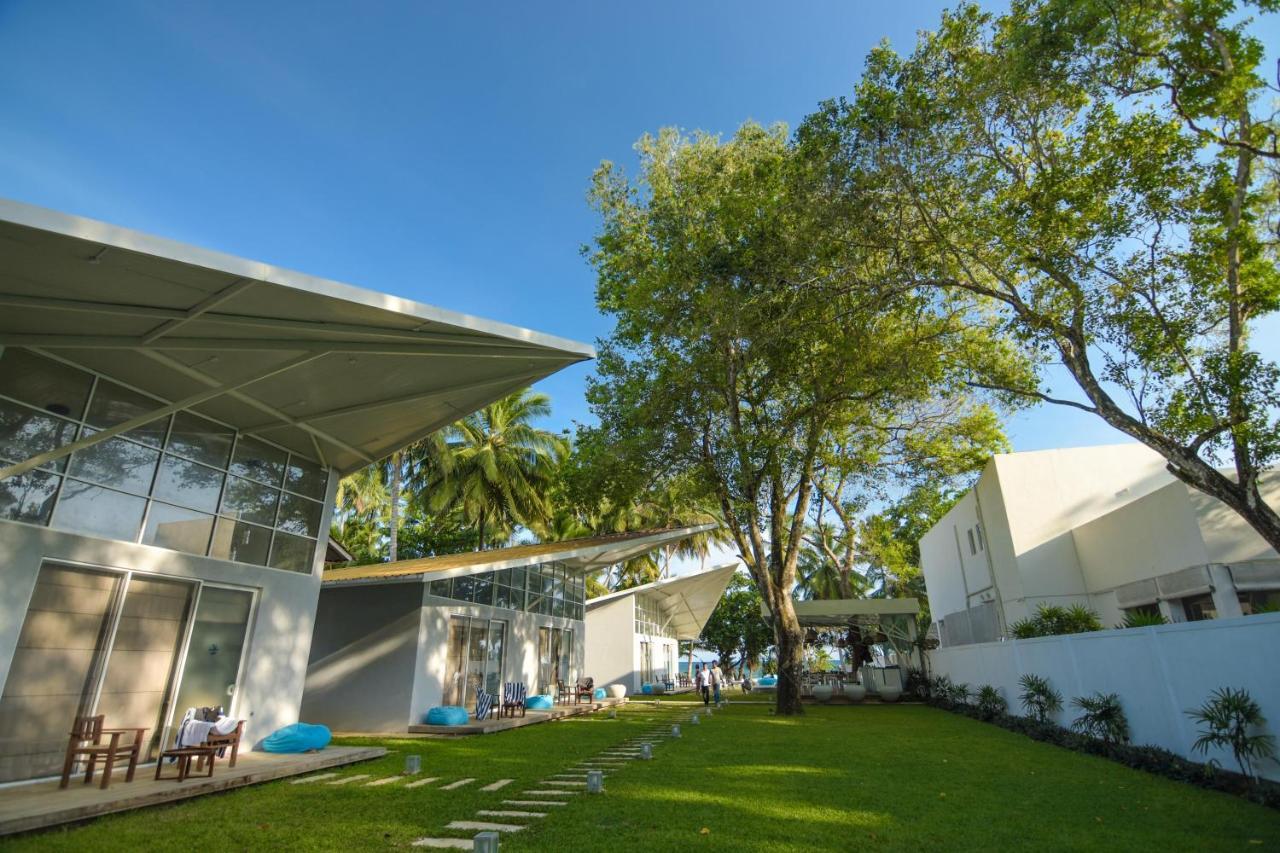 Mawella Beach Resort Tangalle Exterior photo